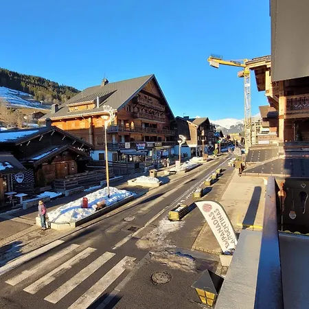 Lumineux Et Bien Agence En Plein Centre, Proche Pistes, Pour 2 A 4 Personnes - Fr-1-598-157 * Les Gets